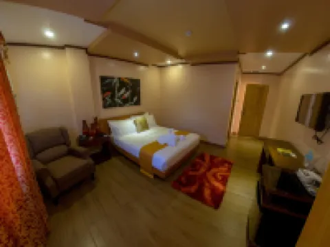 Royal Mansion Hotel Hotels in Tabaco