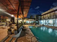 Medellín Vibes Hostel - piscina