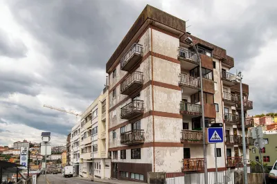 Gaia23 · Lovely 2-bed w/ Parking Amazing View Hotels in Віла-Нова-ді-Гайя