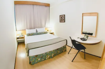 Hotel Aladdin Các khách sạn gần Guido Straube Museum