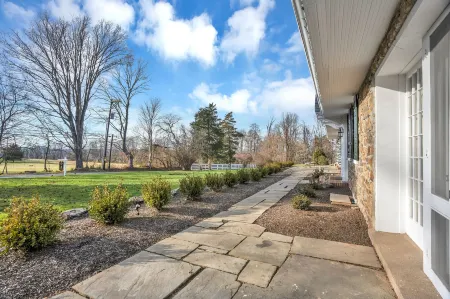 Chimney Hill Estate Inn Отели в г. Хантердон