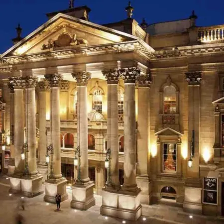 Exclusive 4-Bed House 10 Minutes from Newcastle