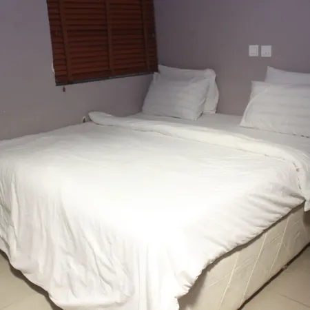 Royalrex Hotel-Guest Suite