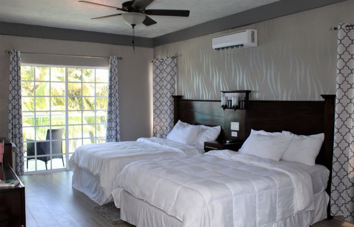 Barefoot Caye Caulker Hotel