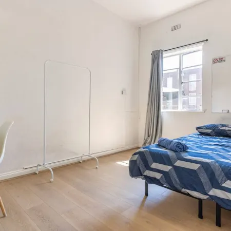 Richmond Private Rooms - 151 Hoddle Homestay