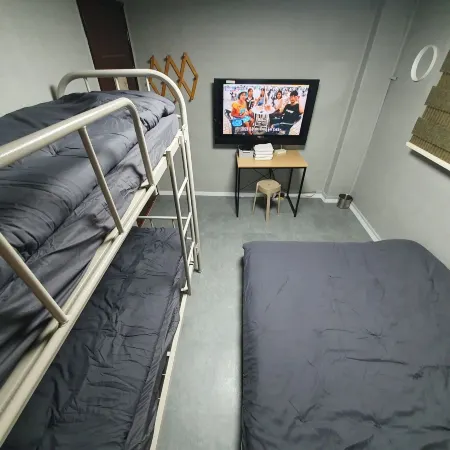 Seven Hostel
