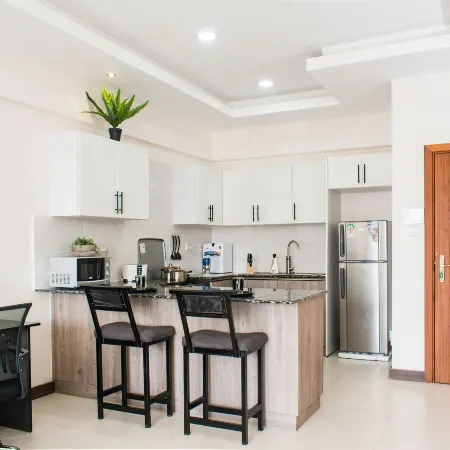 Silverstone Apartments -Modern Living 1 Br Near Yaya - Gym&Pool