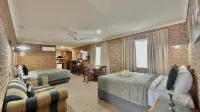Golden Grain Motor Inn Hotels in Hillvue