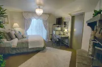 The North Shore Inn Hotels in Crestline