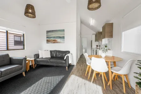 Big4 Tasman Holiday Parks - Tathra Beach Отели в г. Танджа