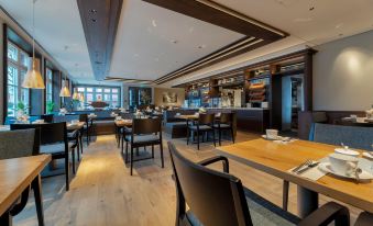 Seehotel Zarrentin - Housity