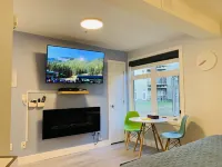 A Lovely Studio with Full Kitchen & AC