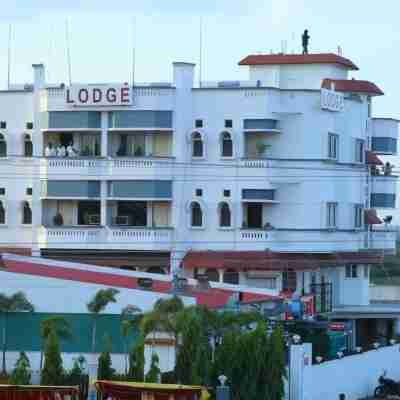 Dhanashree Hospitality - Bar,Restaurant & Lodging Hotel Exterior