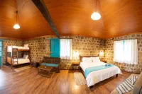 Niebli Historical Farm & Lodge