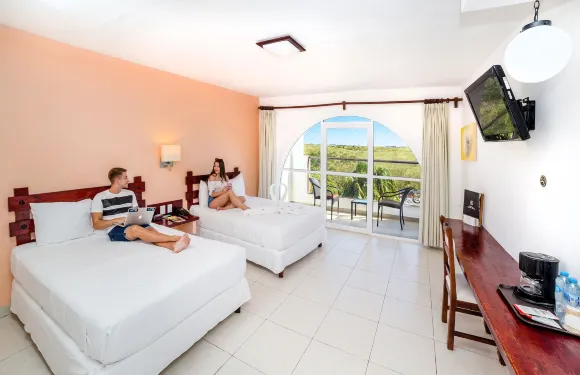 尤科邁爾瑪雅度假村