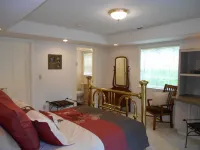 One Bedroom Suite on 1.5 Acres in Wine Country