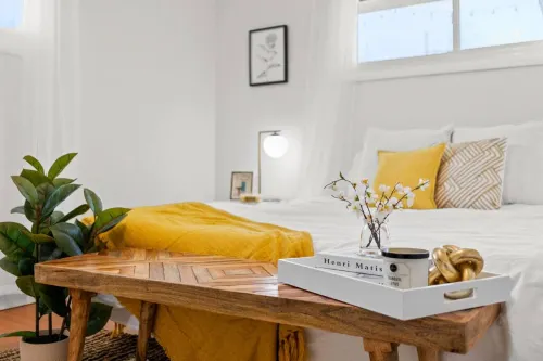 Cozy Vinyl Listening Station and Spacious Backyard - Charming Retreat Hotels in Peoria Heights