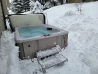 Mountain Paradise - Private Hot Tub, Club House, WiFi Hotels in Snyderville