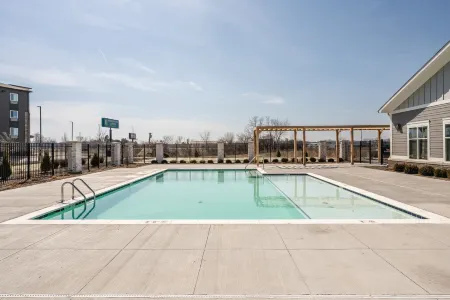 Gourmet Kitchen and Tranquil Patio - Stylish Luxury Retreat