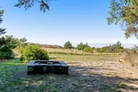 Adorable cottage near the beach w/ wood stove, firepit, & full kitchen Hotel a Copalis Beach