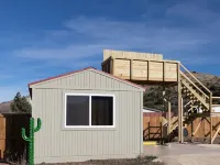 Cactus Cabin with skydeck 알파인 호텔