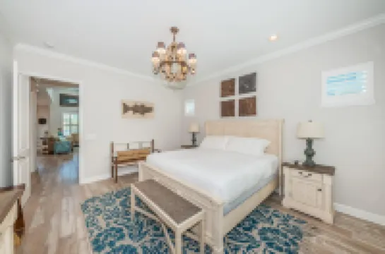 Tranquil Tarpon Cottage