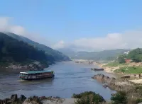 Mekong Backpackers 2 Hotels in Pakbeng