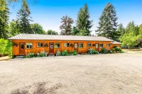 Dog-friendly hiker's studio with fast WiFi & mountain views Hôtels à : Quilcene