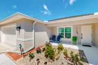 Relaxing home with patio, W/D, full kitchen, & Pack-N-Play - golf nearby