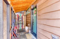 Adorable studio with modern amenities - close to slopes & restaurants Hotels in Government Camp