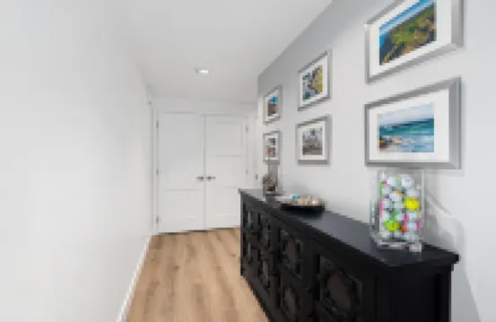 Golf Course Views and Modern Interiors - Stylish Coastal Retreat