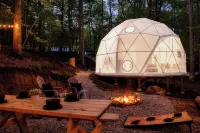 Cozy Glamping Dome PERFECT for couples near Brimstone and Big South Fork