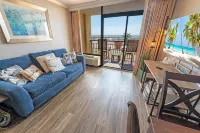 Ocean View Balcony and Heated Pools - Stunning Honeymoon Suite 默特爾海灘住宿飯店