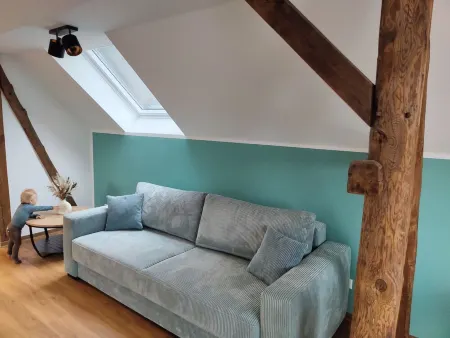 Vacation apartment with direct access to the cycle & footpath around Lake Halbendorf Отели в г. Грос-Дюбен