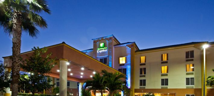 Holiday Inn Express & Suites COCOA BEACH by IHG Hotels in Brevard County