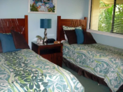 Beautiful Beachfront Condo - Big Nightly Discounts!!!