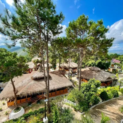 Myat Saytaman Traditional Bamboo House Hotels near Old Post Office