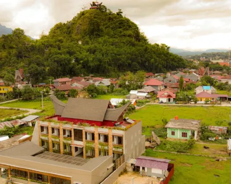 聖泰託拉哈酒店 北托拉查縣酒店