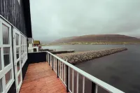 Dahlastova / Stunning Boathouse / Bay View / 3Br - Homestays