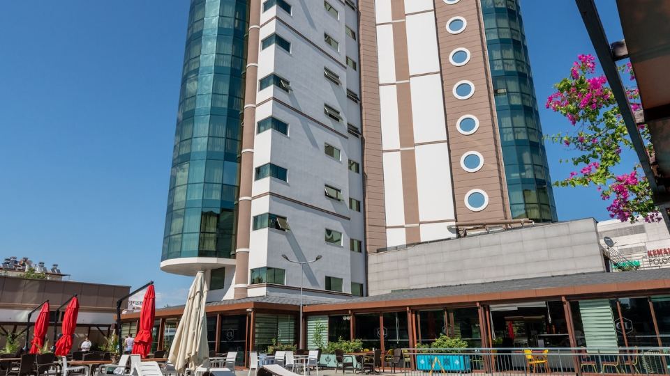 City Live Hotel