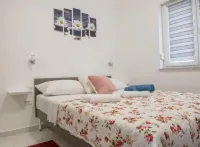 Apartments Marin