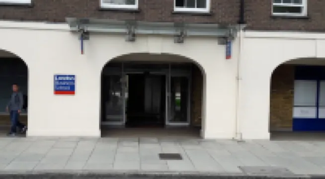 โรงแรมอเมริกานา โรงแรมใกล้พิพิธภัณฑ์เชอร์ล็อคโฮล์มส์