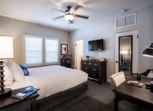 El Cordova Hotels near Coronado Beach