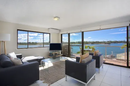 Noosa Shores Resort Отели рядом с достопримечательностью «Hastings Street»