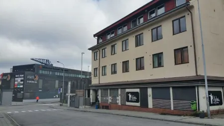 Kirkenes Hotel Отели в г. Киркенес