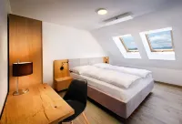Maladinovo Hotels in Malatiny