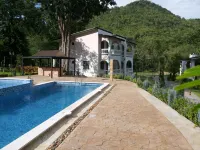 Stamp Hills Resort Hotels in Suan Phueng