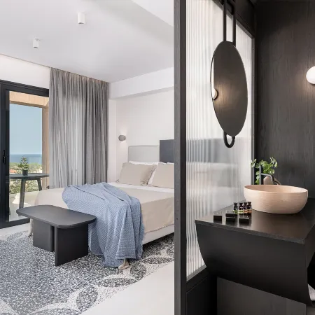 Nuovo Luxury Suites