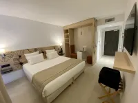 COURRIER SUD Hotels in Balma