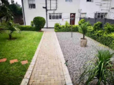 Chic Modern House on Neasden - 2085 Hotels in 